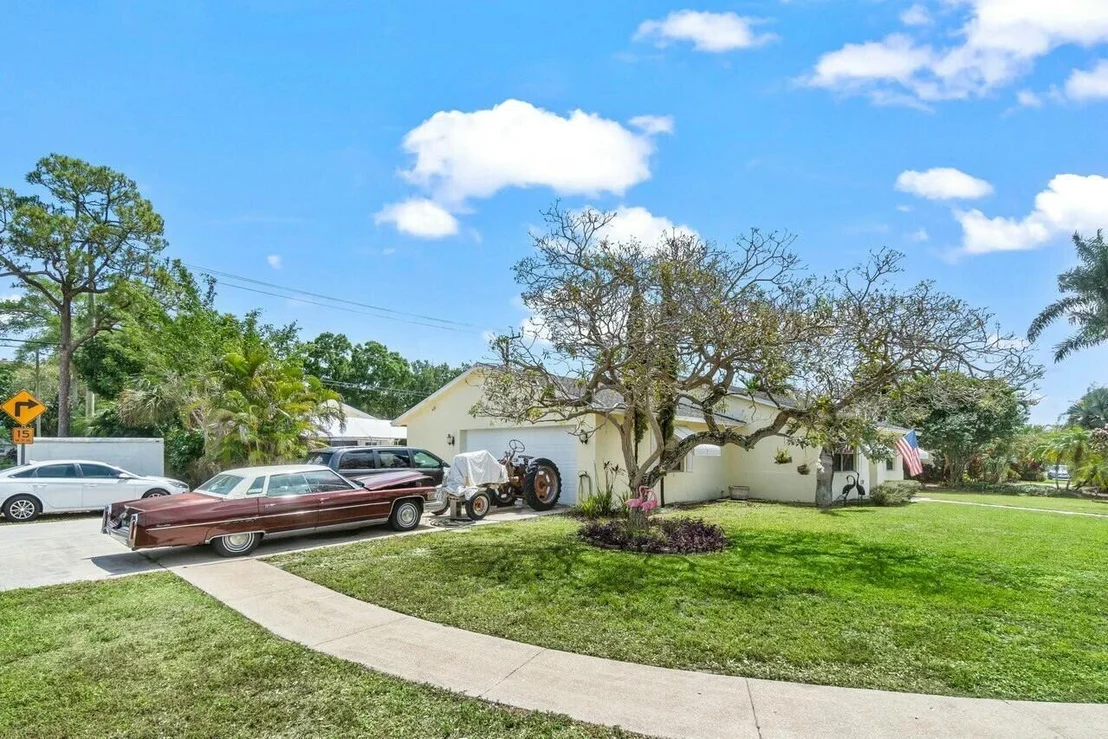 Photo of 3556 Pinehurst Drive