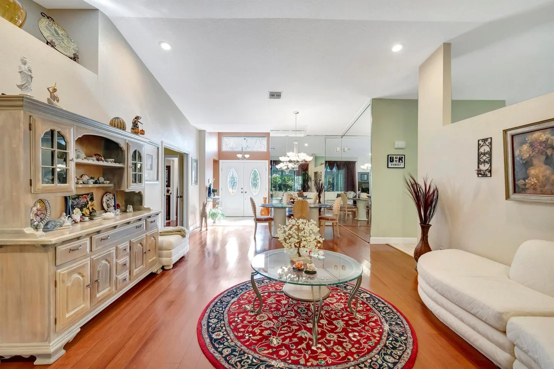 Photo of 8361 Leeway Lane