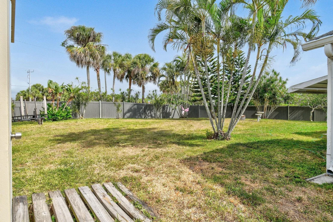 Photo of 160 Banyan Circle