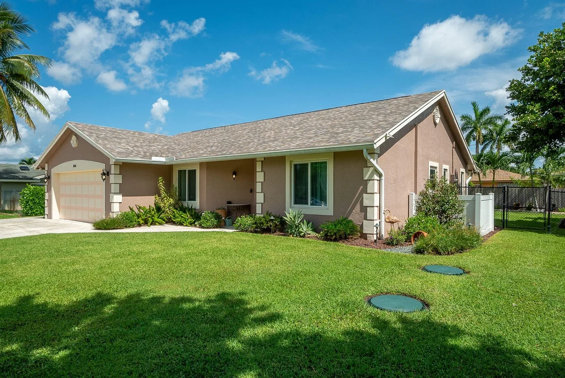 Photo of 104 W Rubber Tree Drive