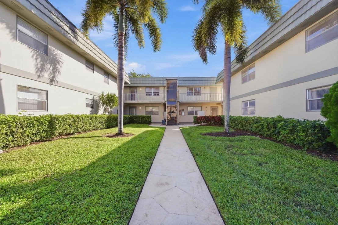 Photo of 710 Monaco O