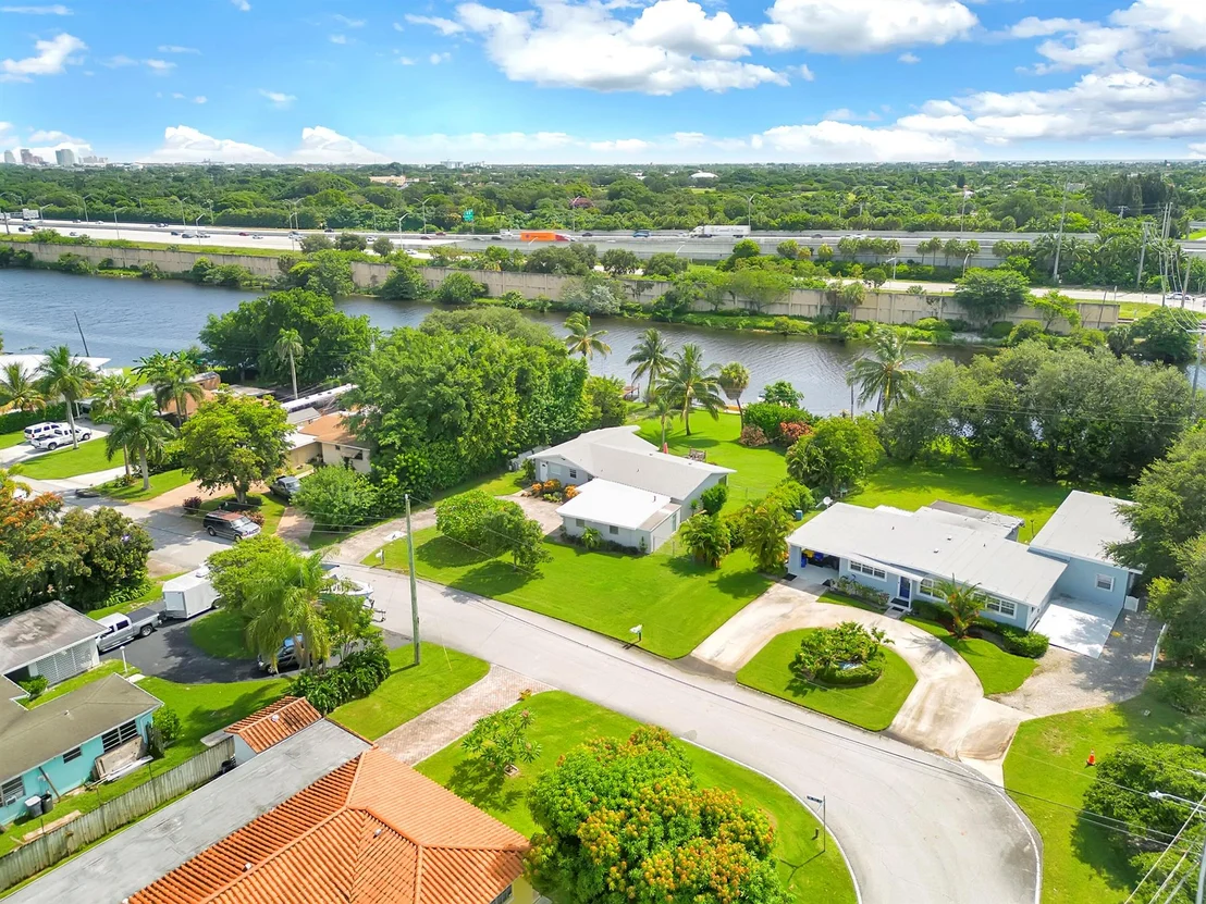 Photo of 6630 Pine Tree Circle