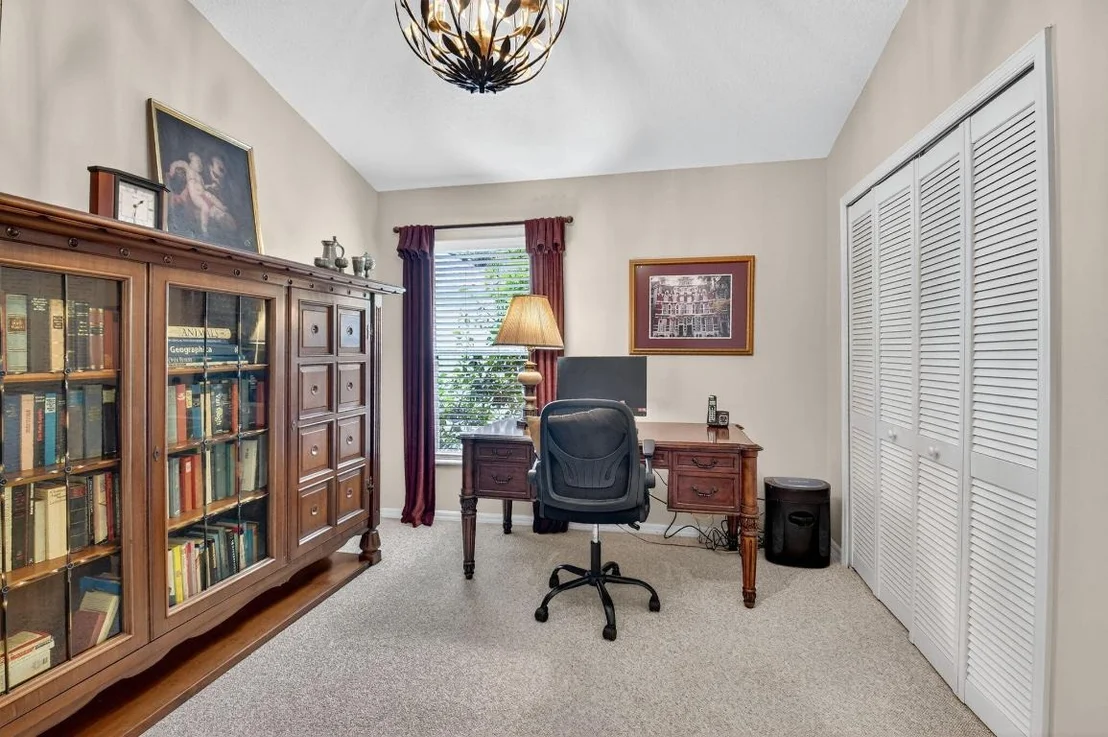 Photo of 523 Canoe Point