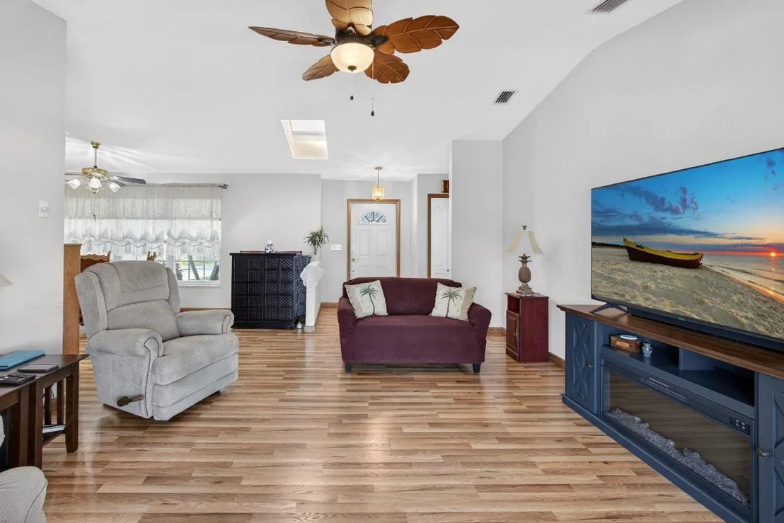 Photo of 5216 Palm Drive