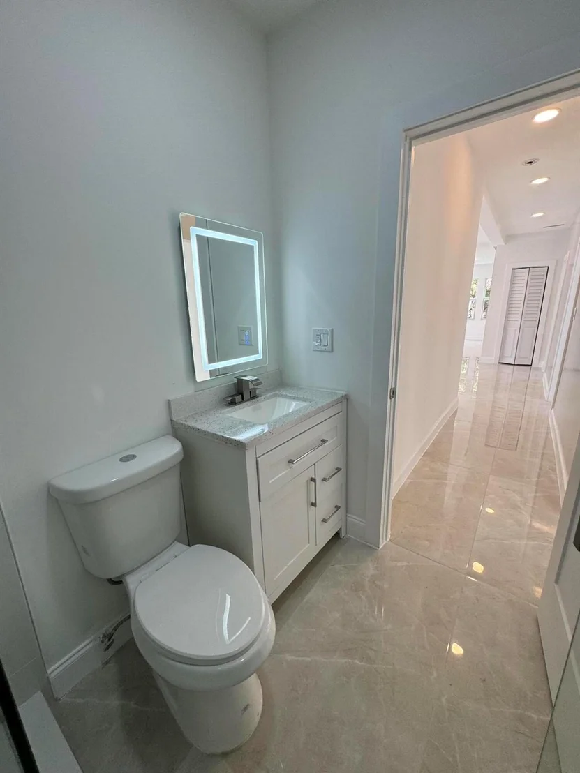 Photo of 418 Colonial Road