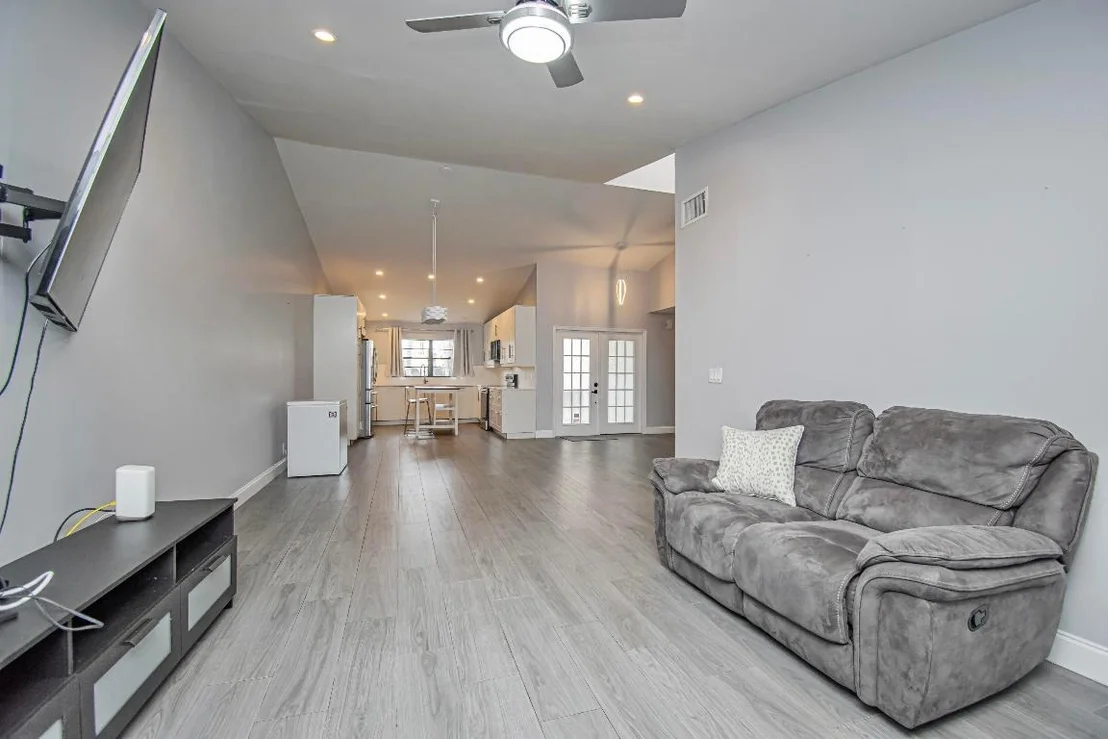 Photo of 7706 Solimar Circle