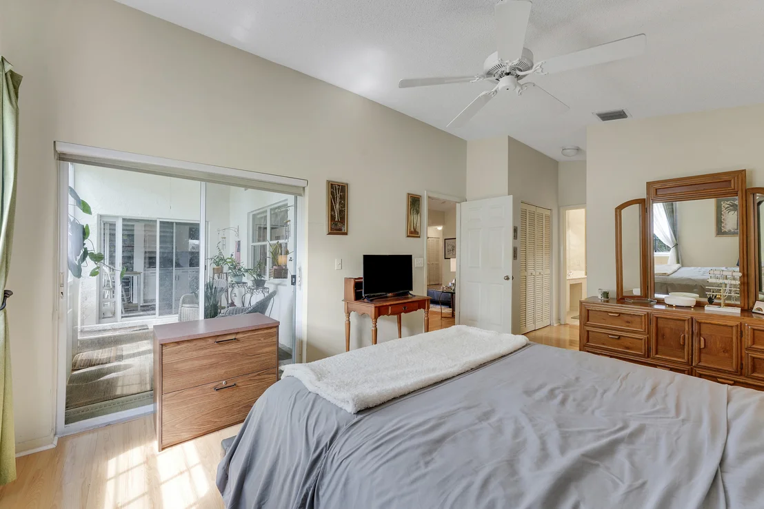Photo of 5648 American Circle