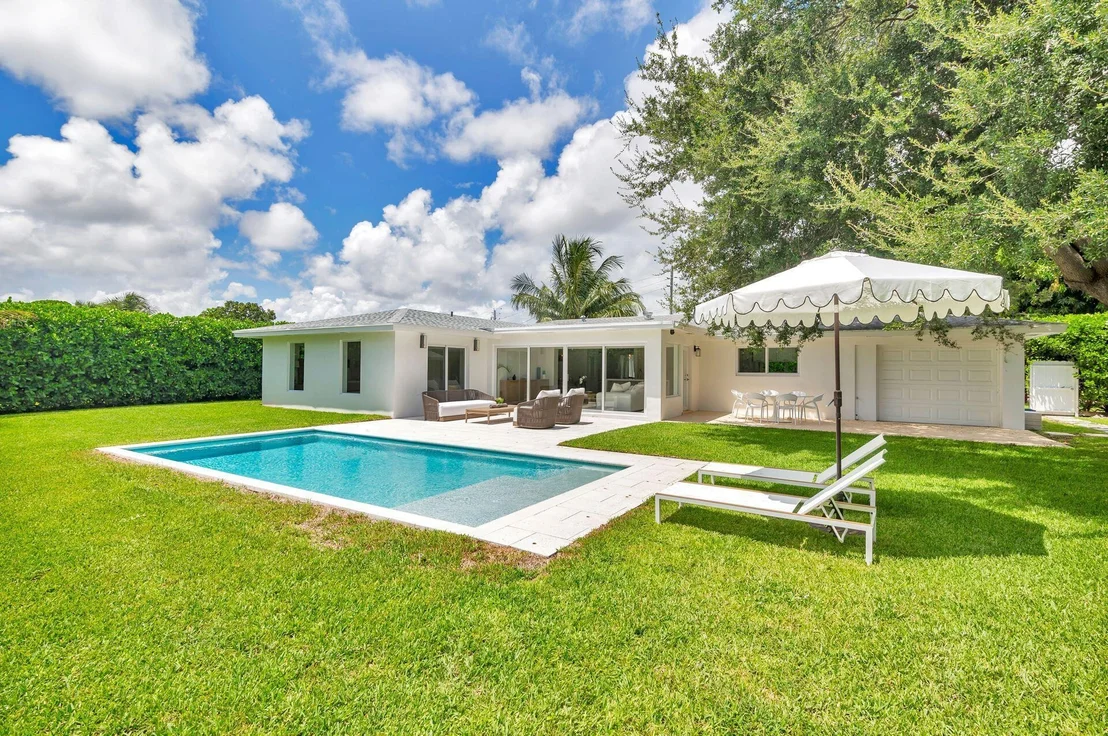 Photo of 7926 Pine Tree Lane