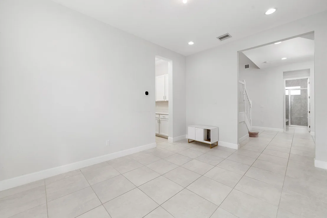 Photo of 5487 Macoon Way