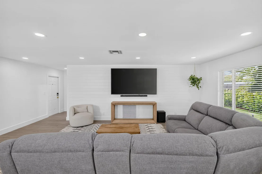 Photo of 617 Heron Drive