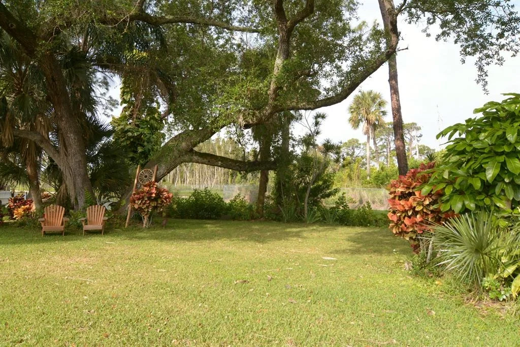 Photo of 1136 SE Saint Lucie Boulevard