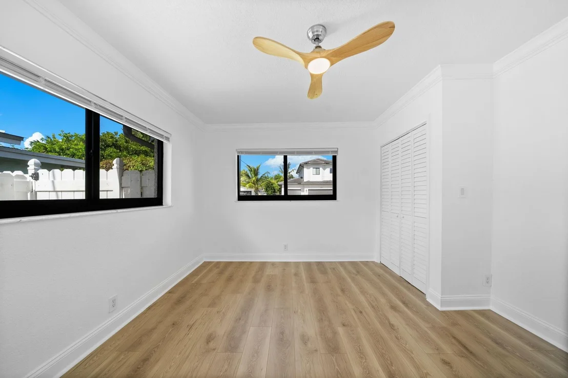 Photo of 3246 NE 27th Terrace