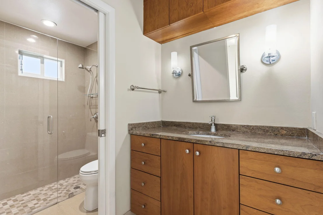 Photo of 1472 Garden Road