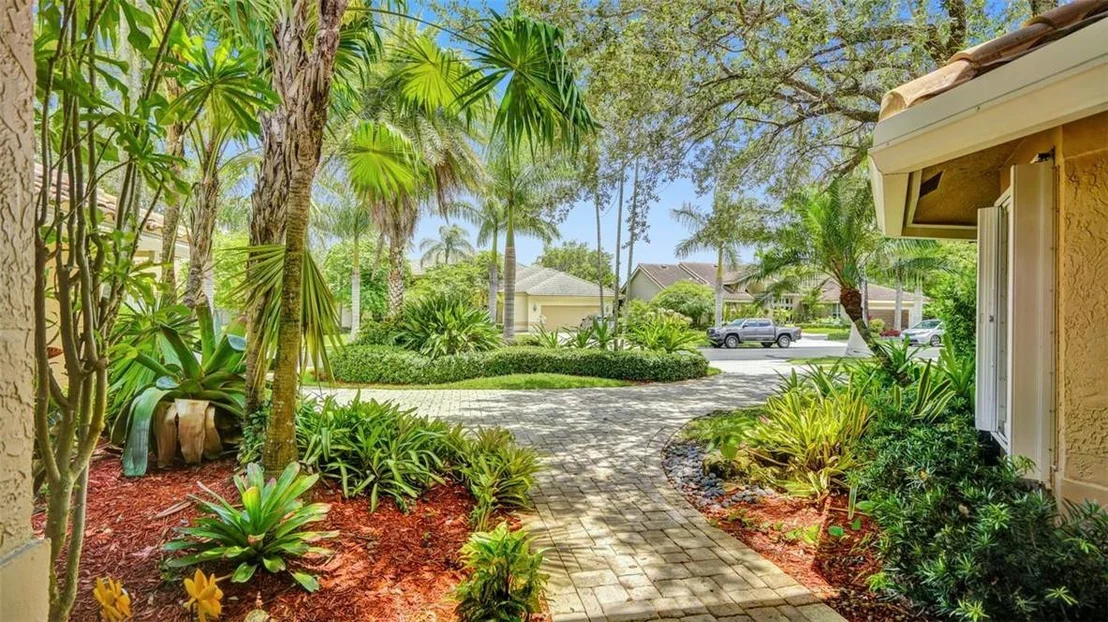 Photo of 475 Sabal Way
