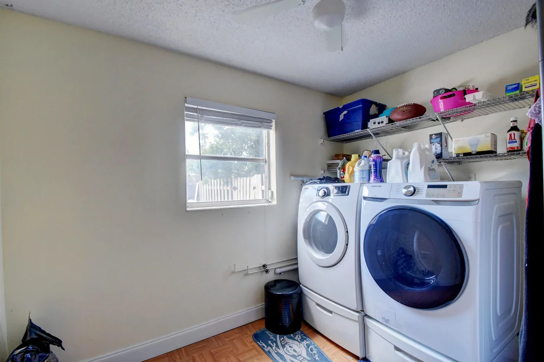 Photo of 3546 Oberon Avenue