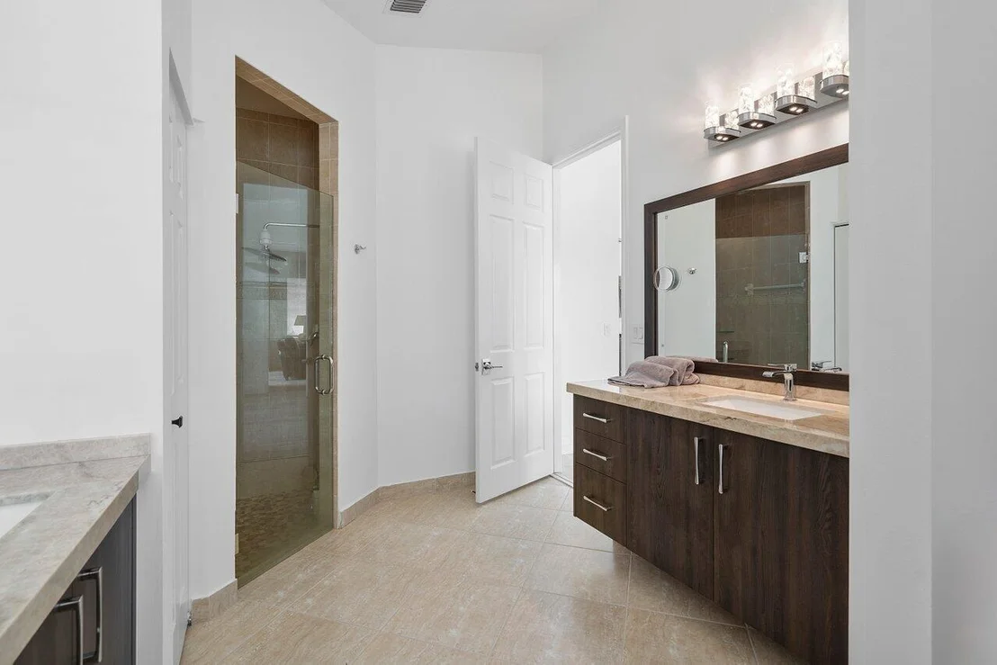Photo of 8140 Viale Matera