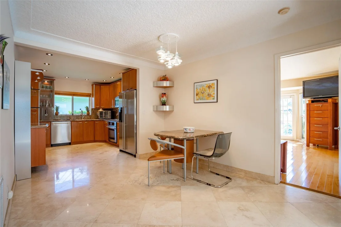 Photo of 4120 NE 23rd Terrace
