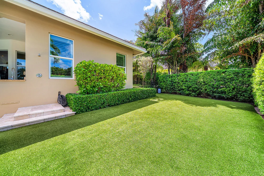 Photo of 33 Spanish River Drive