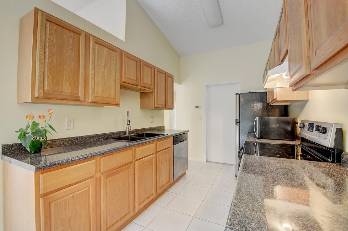 Photo of 742 W Ocean Drive