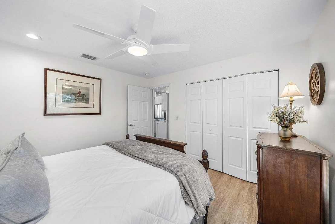 Photo of 18670 SE Lakeside Way