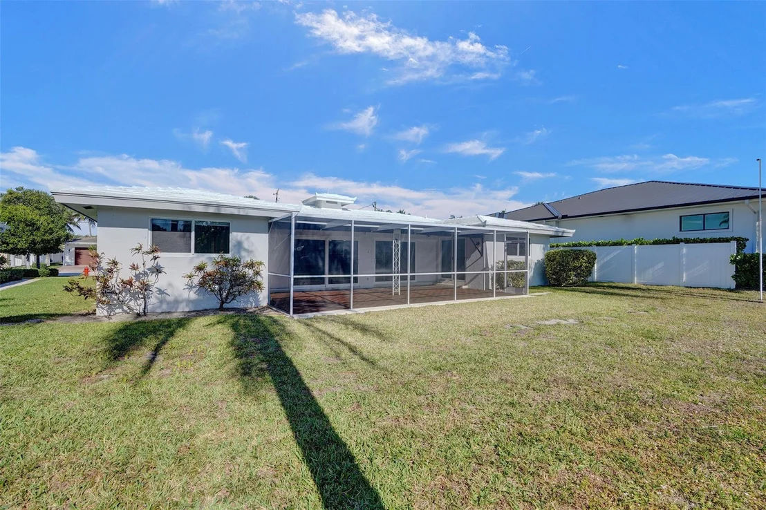 Photo of 850 SE 7th Avenue