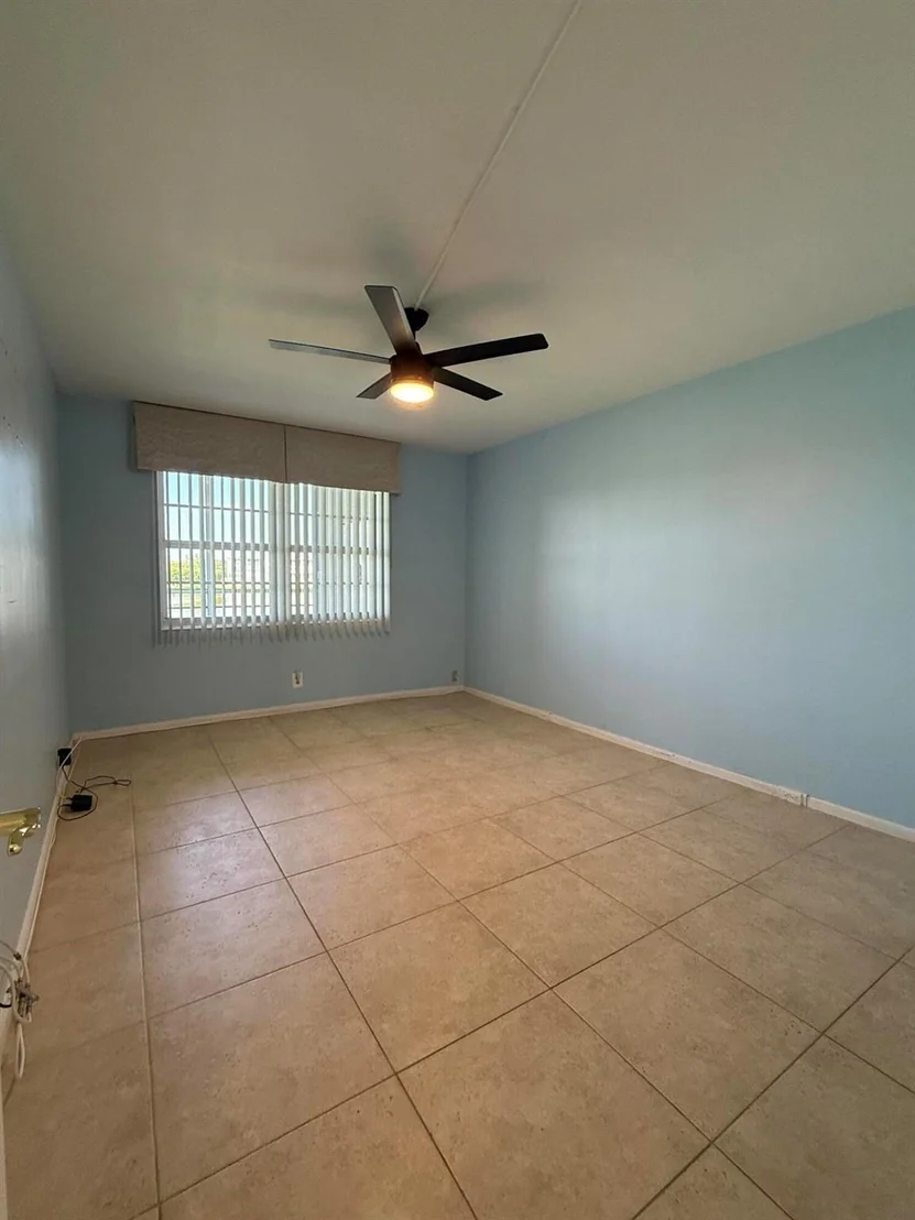Photo of 2071 Exeter D