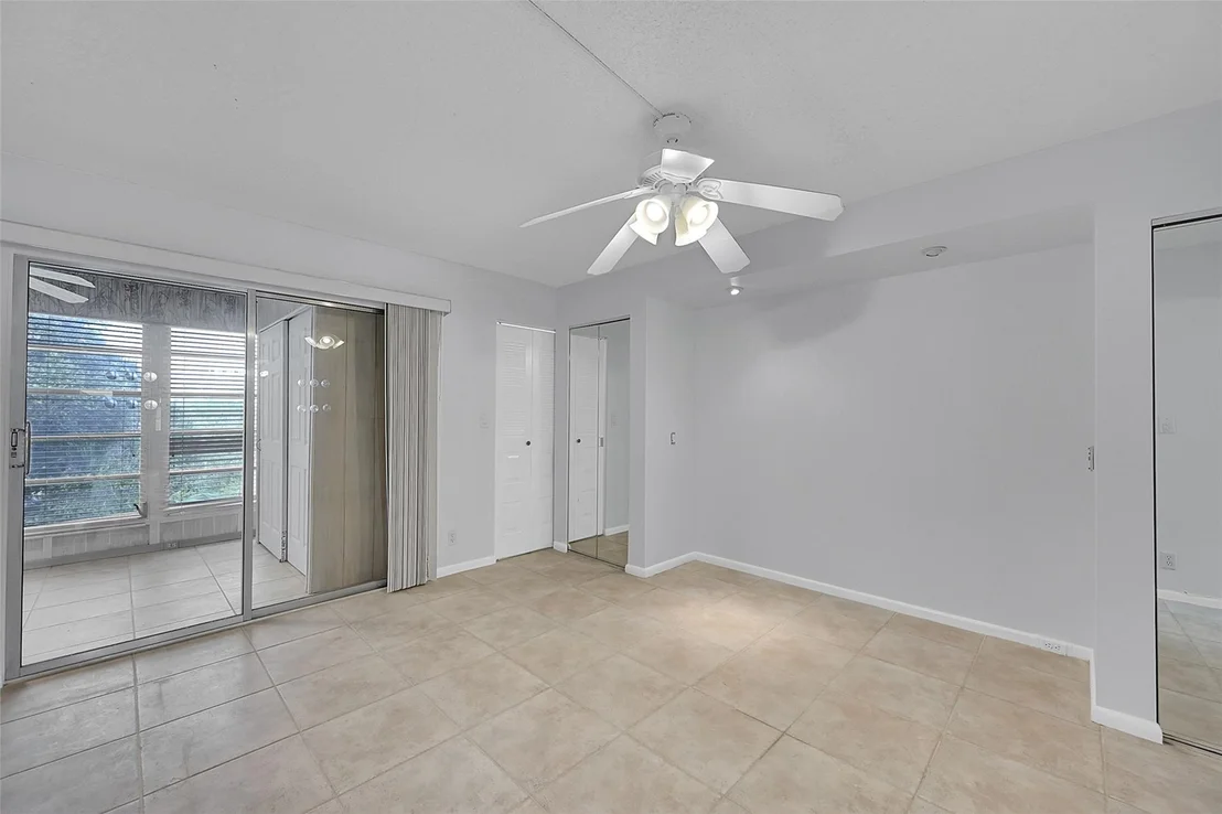 Photo of Unit C4 at 1901 Bermuda Circle