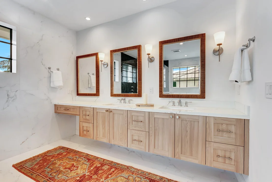 Photo of 3205 Beacon Street