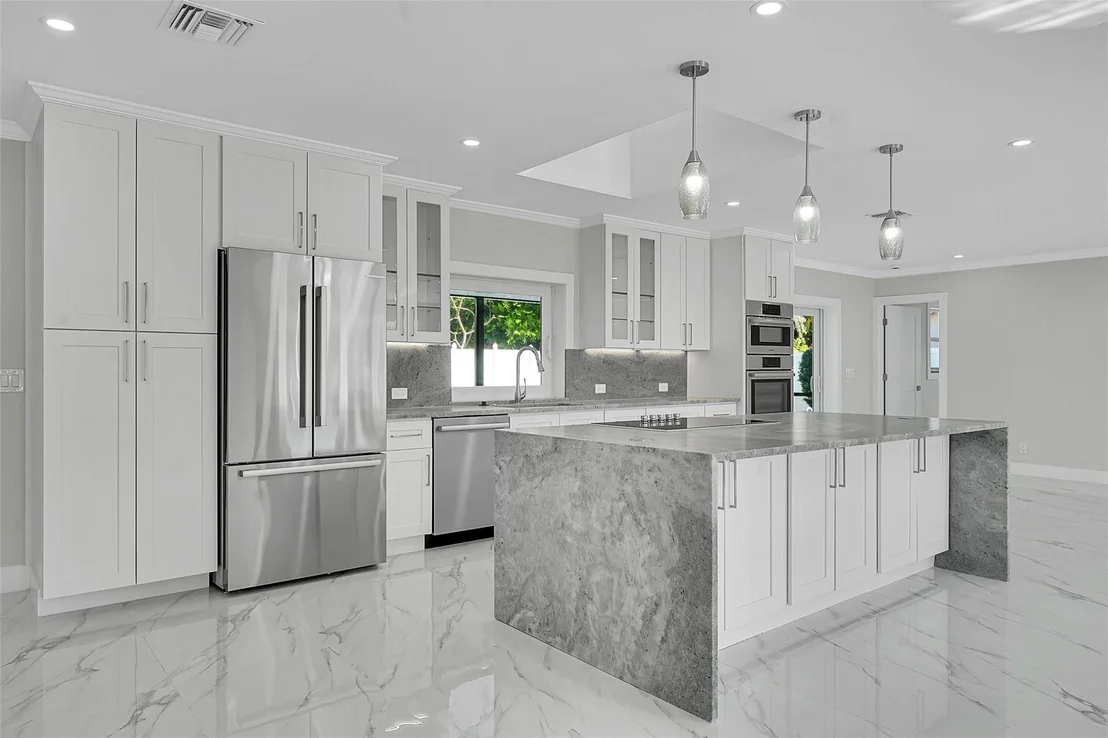 Photo of 1190 Dolphin Road