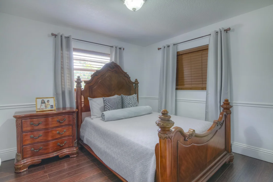 Photo of 4591 Bowman Street