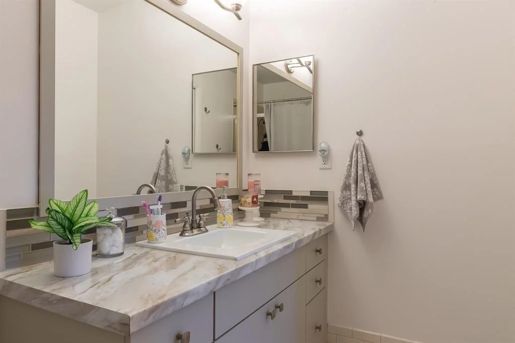 Photo of Unit C at 5021 Nesting Way
