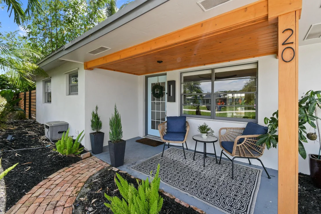 Photo of 20 Windsor Road E