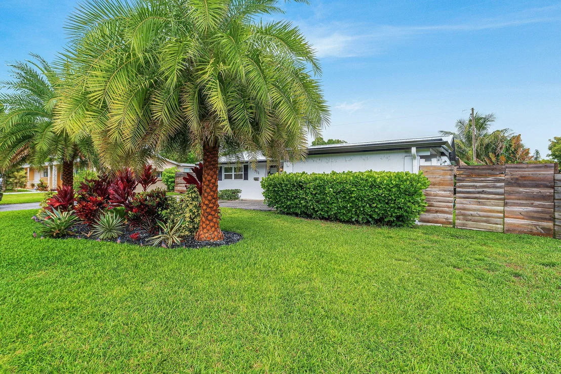 Photo of 711 Laurel Drive