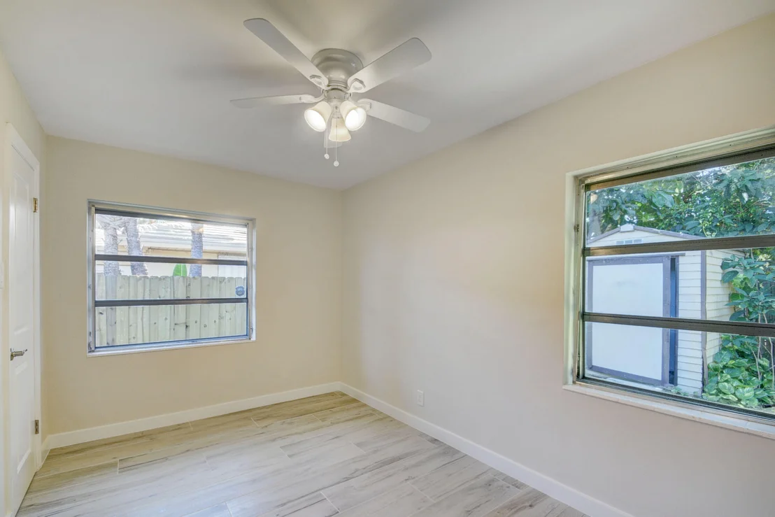 Photo of 335 Vanderbilt Drive