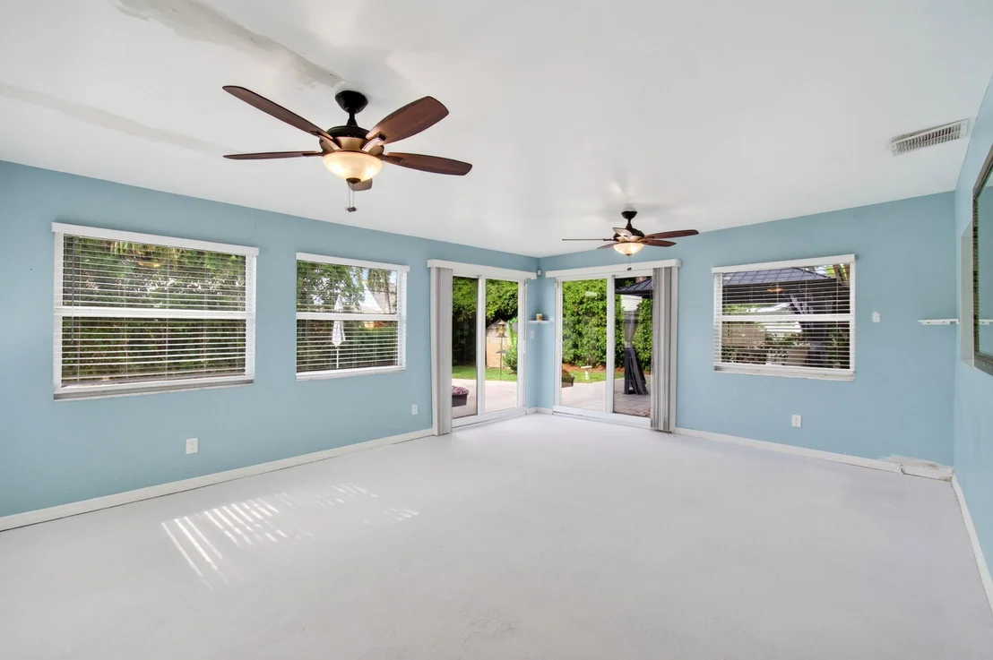 Photo of 5442 Sunrise Boulevard