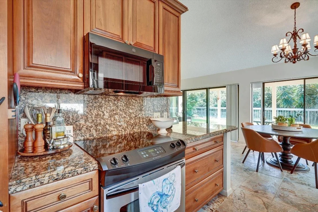 Photo of 316 River Edge Road