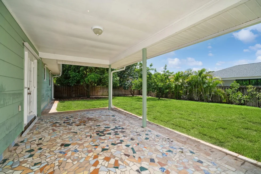Photo of 6001 Palm Drive
