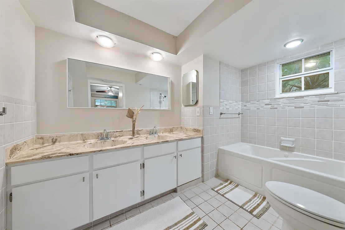 Photo of 5354 SE Horseshoe Point Road