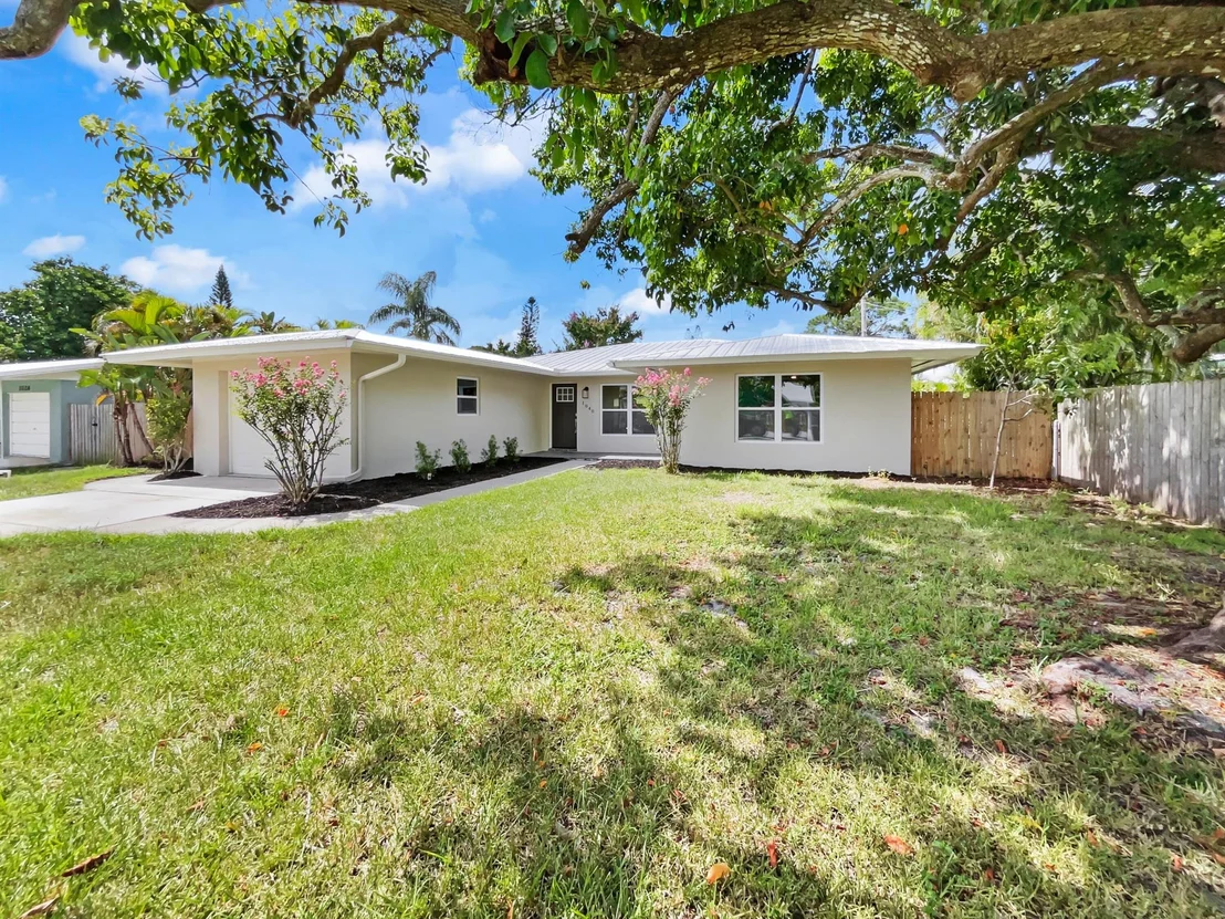 Photo of 1040 NW 16th Street