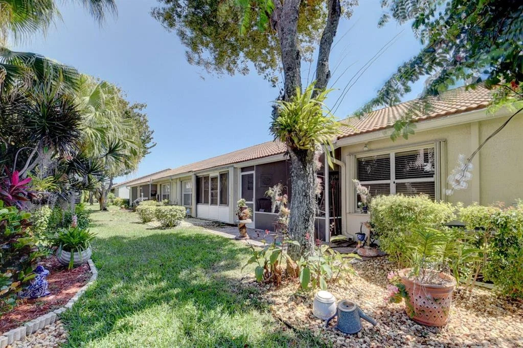 Photo of 6125 Heliconia Road