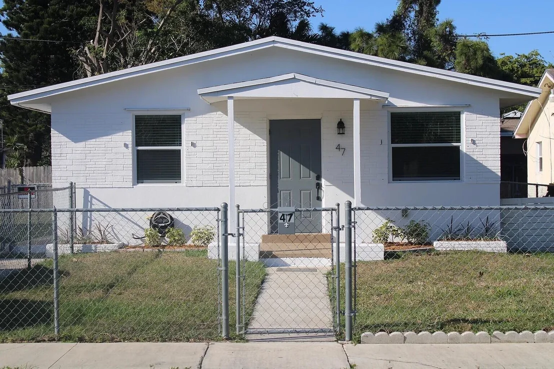 Photo of 47 SE 12TH Street