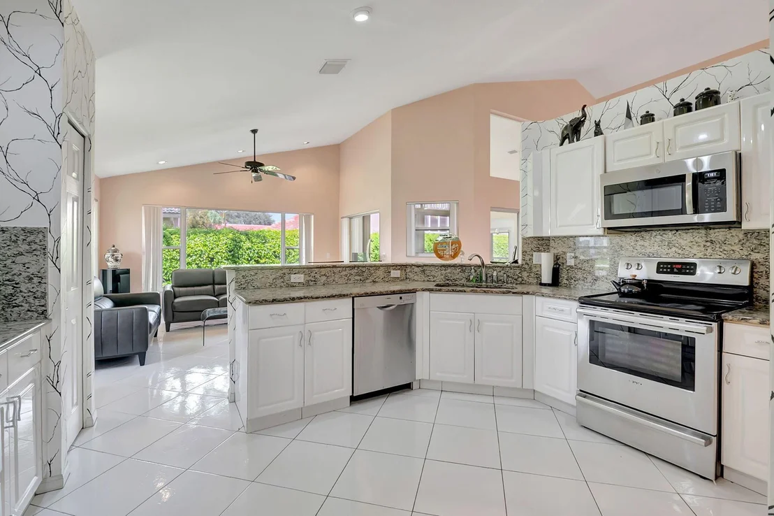 Photo of 6851 Grenelefe Road