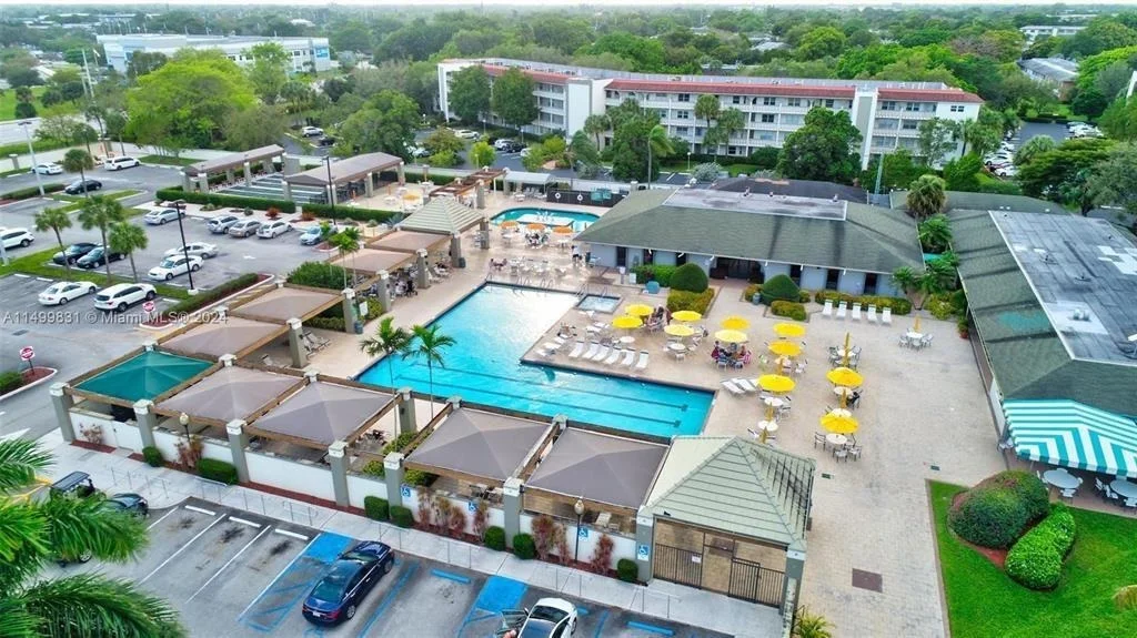 Photo of Unit A4 at 1903 Bermuda Circle