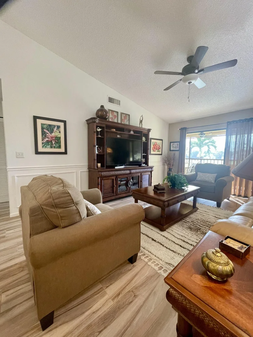 Photo of Unit A at 1092 Keystone Drive