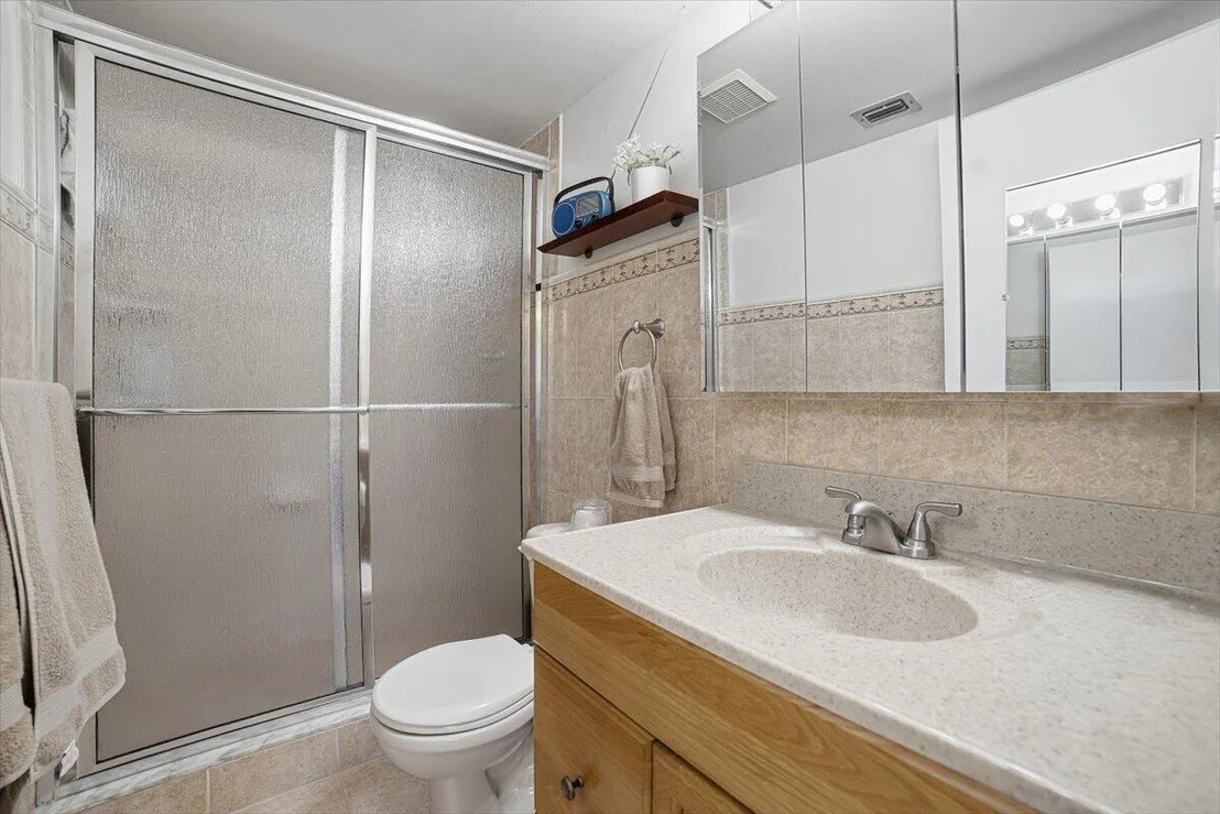 Photo of Unit D2 at 331 KNOTTY PINE Circle