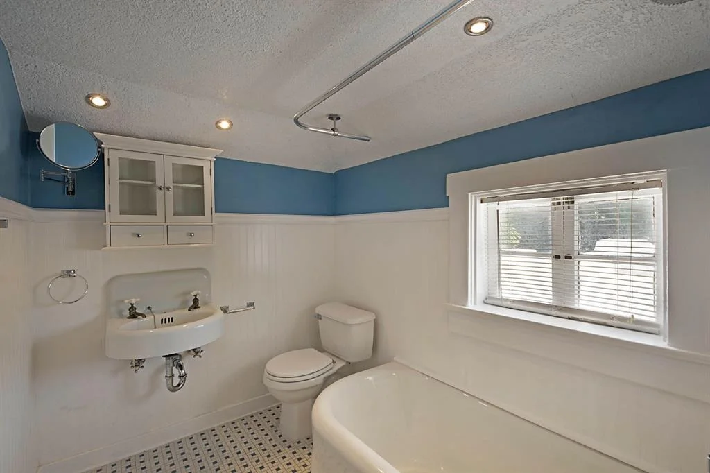 Photo of 308 Monroe Drive