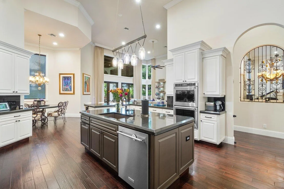 Photo of 5818 Windsor Terrace