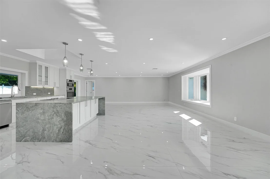 Photo of 1190 Dolphin Road