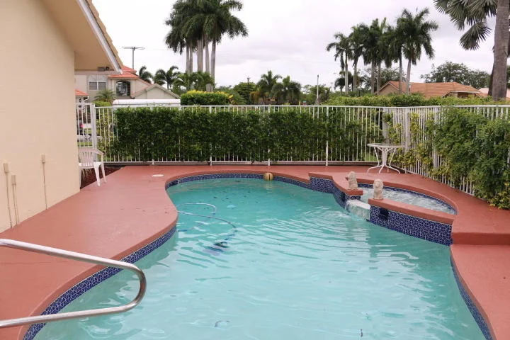 Photo of 2533 Stonegate Drive