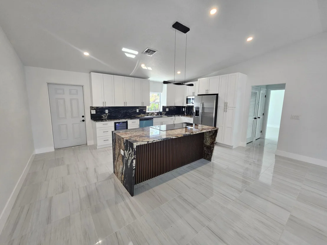 Photo of 2964 NW 36th Avenue